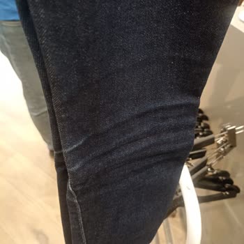 Mavi Van Şubesinden Alınan Jean Pantolonda Eşitsiz Renk Solması