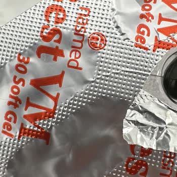 Nasfarma Sağlık Ürünleri İlaç Aldık Ve İçinden Kocaman Bir Saç Çıktı