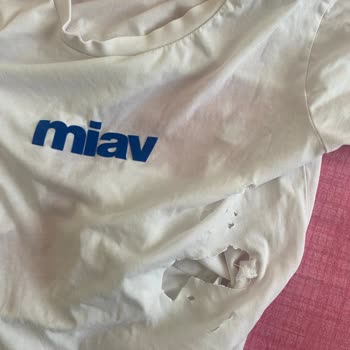 Mavi Tişört Kısa Sürede Yırtıldı, Destek Bekliyorum