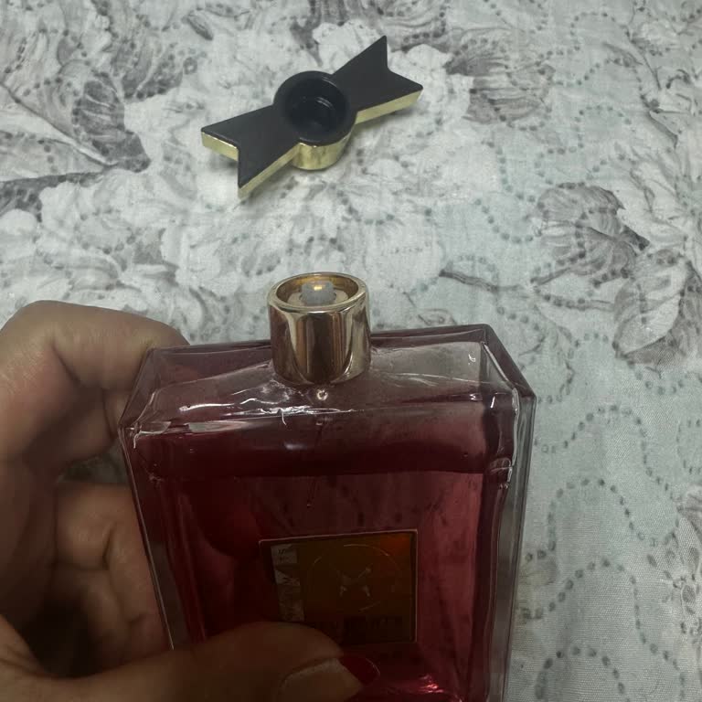 Parfüm Kapağı Bozuk Çıktı, İade Veya Değişim Talebim Var