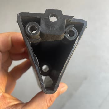 Koltuk Takımı Ayaklarındaki Kalitesiz Malzeme Hayal Kırıklığı Yarattı