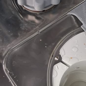 Yeni Alınan Vestel Bulaşık Makinesinde F1 Hatası Ve Taban Delinmesi Sorunu