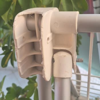 Fantom Çamaşır Askılığında Kırık Parçalar Ve Yetersiz Servis Desteği