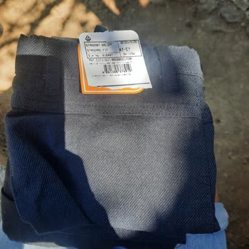 Hediye Pantolonların Değişiminde Kaba Davranış Ve Yardım Eksikliği