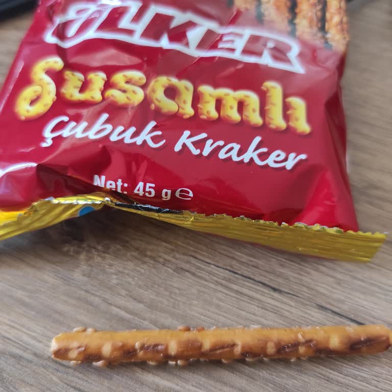 Ülker Susamlı Çubuk Krakerde Eski Lezzet Ve Kalite Kalmamış