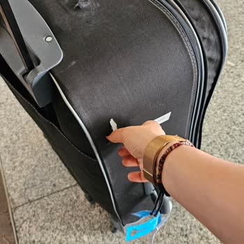 Ajet İle Hasarlı Bagaj Ve 3 Aydır Çözülemeyen Mağduriyet