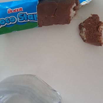 Çocuk Çikolatasından Kıl Çıkması Karşısında Yaşadığım Tiksinti Ve Endişe