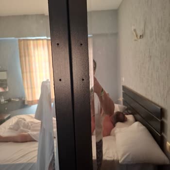 Vav Hotel Kuşadası Temizlik Yok, Eşyalar Kırık Dökük, Hizmet Kötü