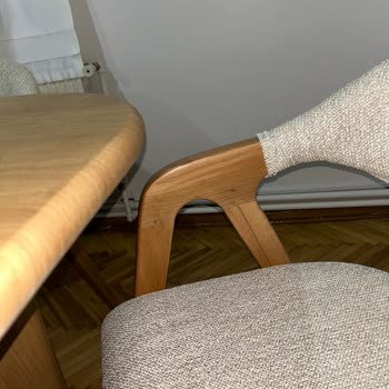 Aldığım Sandalyeler Hâlâ Eksik Ve Renkleri Uyumsuz