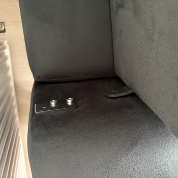 Koltuk Takımı Sürekli Arızalanıyor, Kullanılamaz Durumda