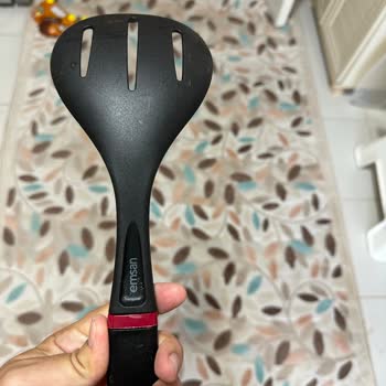 Emsan Ev Gereçleri Sıcakta Eriyerek Sağlığımızı Tehdit Ediyor