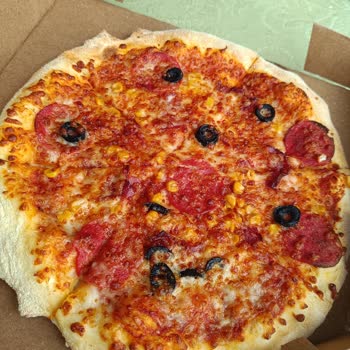 Pastırmalı Pizzada Malzeme Eksikliği Ve Hayal Kırıklığı