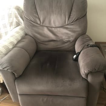 Yataş TV Koltuğunda Küçük Parça Arızası İçin Yüksek Mekanizma Değişim Ücreti