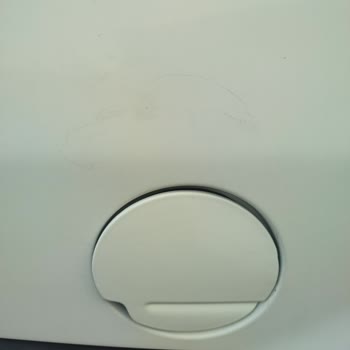 Shell Taşpınar Petrol'de Dikkatsiz Personel Nedeniyle Aracım Çizildi