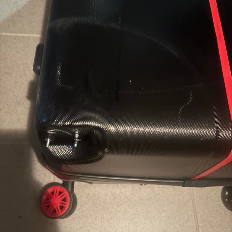 Valizimin Kırık Tekeri İçin Çözüm Sunulmadı, Mağduriyetim Giderilmiyor