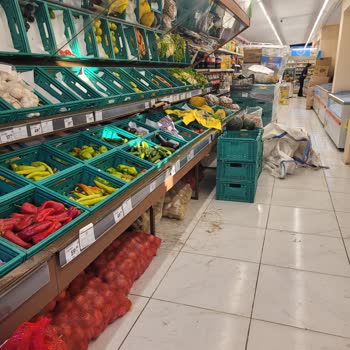 Şok Markette Dağınıklık Ve Çürük Ürünler Müşterileri Mağazadan Uzaklaştırıyor