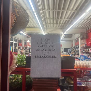 Tedi Mağazasında Sürekli Kapanma Ve Müşteriyle İlgilenmeme Sorunu