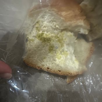 Taze Olması Gereken Ekmek Küflü Çıktı: A101 Mağazasında Hayal Kırıklığı