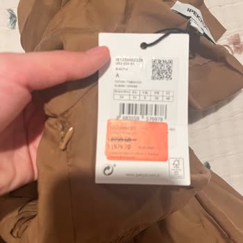 Aynı Elbisede İki Kez Defolu Ürün Gönderilmesi Güvenimi Sarstı