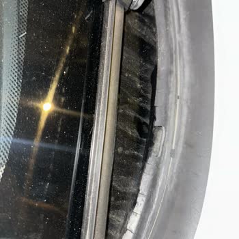 BMW F10 Ön Cam Plastiğinde Beklenmedik Deformasyon Sorunu