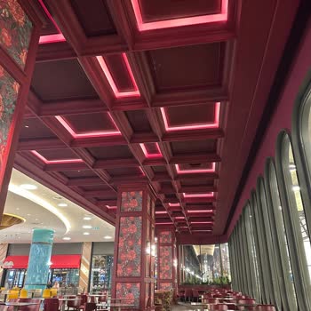 Vialand AVM'de Sıcak Ve Koku Nedeniyle Zor Anlar Yaşadık