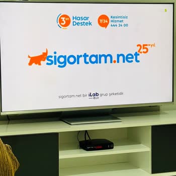 Servis Tesliminde Kontrol Eksikliği Nedeniyle Ekran Kırığı Mağduriyeti Yaşadım