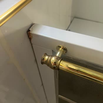 Davlumbazın Boyası Kısa Sürede Döküldü, Servis Çözüm Sunmuyor