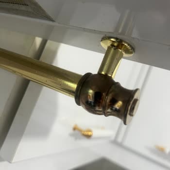 Davlumbazın Boyası Kısa Sürede Döküldü, Servis Çözüm Sunmuyor