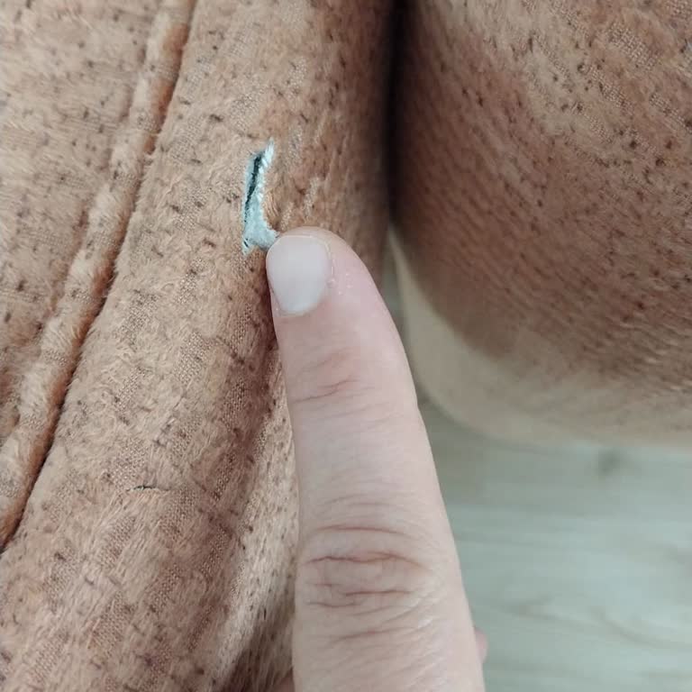 Ayıplı Ürün Teslimatı Ve Çözülmeyen Sorunlar Nedeniyle Koltuk Takımı Değişim Talebi