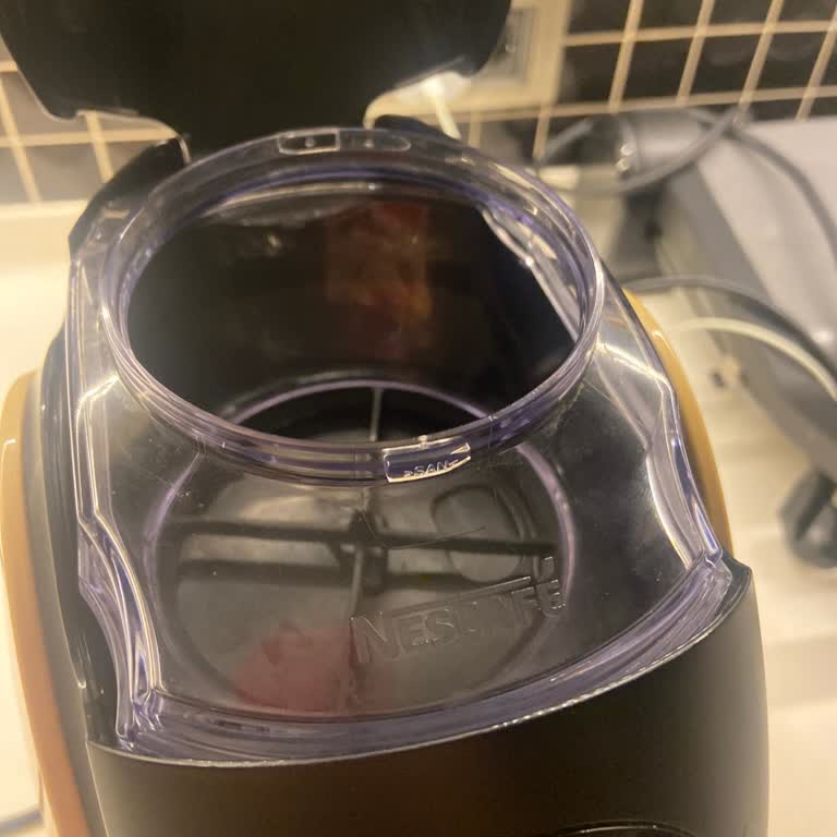 Kahve Makinesi Haznesi Yerine Oturmuyor, Destek Alamıyorum