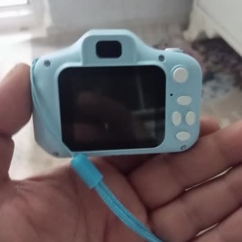 Aldığım Oyuncak Fotoğraf Makinesi Kusurlu Çıktı, İade Süreci Çok Zor