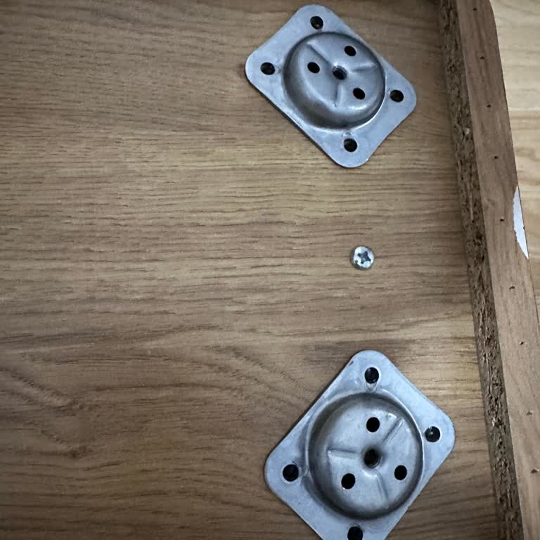 Masa Takımı Kurulumu Eksik Parça Nedeniyle Tamamlanamadı