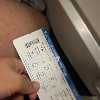 Ajet Uçuşunda Dar Koltuk Mesafesi Ve Sürekli Rötar Sorunu