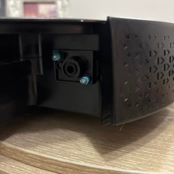 Philips XU7000 Süpürge Su Haznesi Sürekli Kırılıyor, Servis Hatalı Ürün Sorumluluğunu Kabul Etmiyor