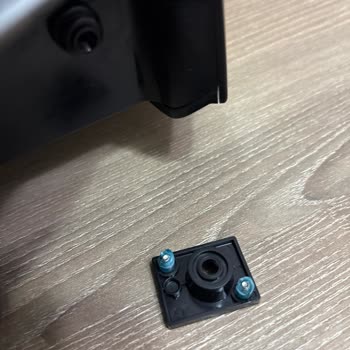 Philips XU7000 Süpürge Su Haznesi Sürekli Kırılıyor, Servis Hatalı Ürün Sorumluluğunu Kabul Etmiyor