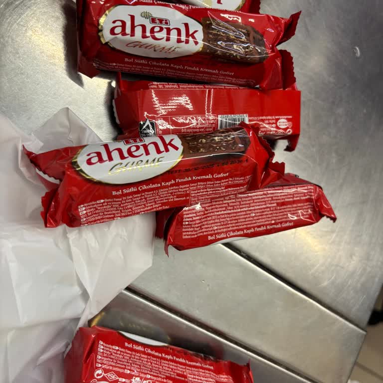 Özhan Market'te Klima Eksikliği Alışveriş Deneyimini Olumsuz Etkiliyor