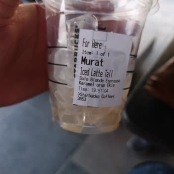 Starbucks'ta Ice Latte'nin Fazla Buzlu Ve Eksik Kahveli Sunulması Nedeniyle Memnuniyetsizlik