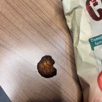 Aldığım Krakerler Tamamen Yanık Çıktı