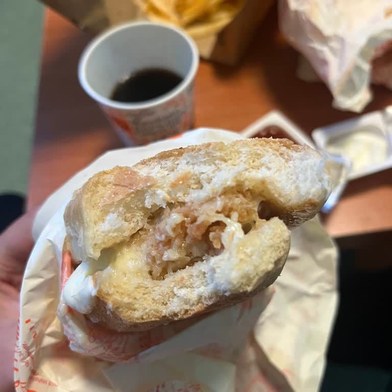 Popeyes Siparişimde Bayat Ve Pişmemiş Ürün Mağduriyeti