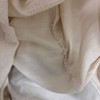 Biezy Butik Aldığım Elbise İlk Giyimde Yırtıldı, Satıcı Yardımcı Olmadı!