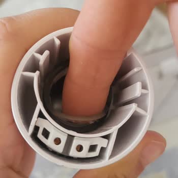 Kırık Süpürge Yerine Kullanılmış Parçalar Gönderildi