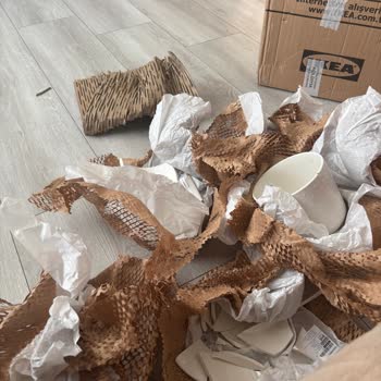 Kırık Gelen Saksılar Ve İade Talebine Cevap Verilmemesi