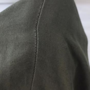 Aldığım Elbisenin Dikişleri Hemen Açıldı