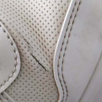 Slazenger Satın Aldığım Sneaker Modellerinde Erken Çatlama Ve Kırılma Sorunu