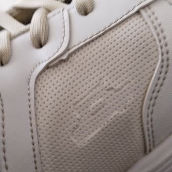 Slazenger Satın Aldığım Sneaker Modellerinde Erken Çatlama Ve Kırılma Sorunu