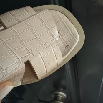 Aldığım Sandaletin Hatalı Çıkması Ve İade Talebimin Reddedilmesi