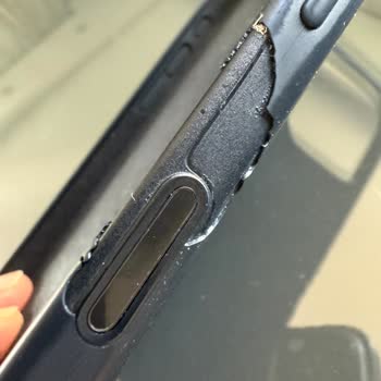 Apple Akasya AVM'den Alınan Kılıf Ve Cüzdanın Kısa Sürede Deforme Olması