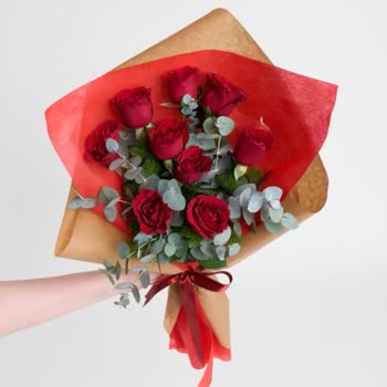 Gönderilen Çiçekler İlandakinden Farklı Ve Solmuş Geldi