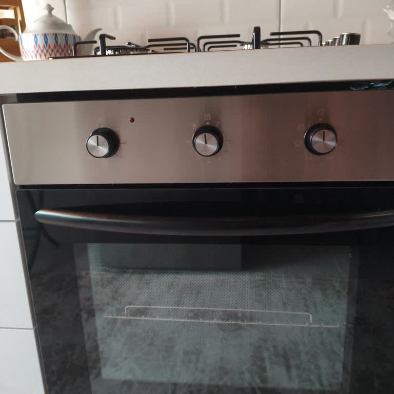 Eminçelik Yeni Alınan Fırında Aşırı Isınma Ve Servis İlgisizliği