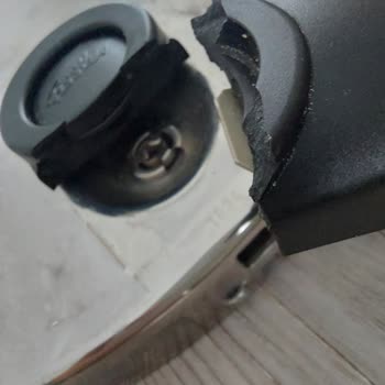 Fissler Düdüklü Tencere Sapı Kırıldı, Müşteri Hizmetlerine Ulaşılamıyor